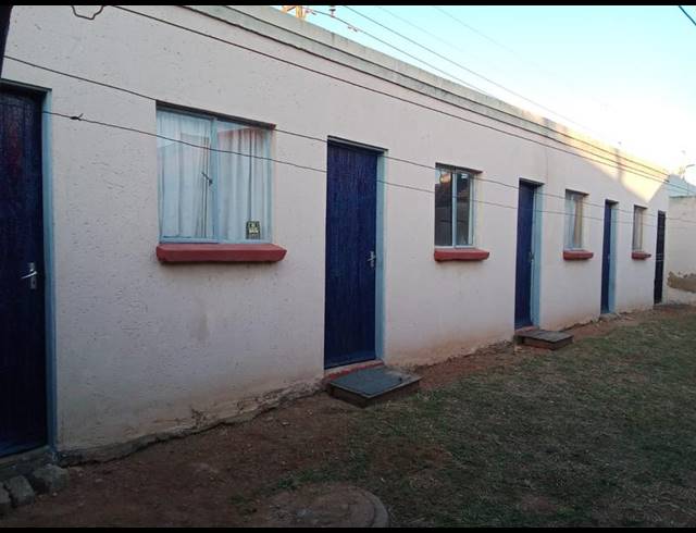 2 BEDROOM HOUSE FOR SALE IN HOSPITAL VIEW